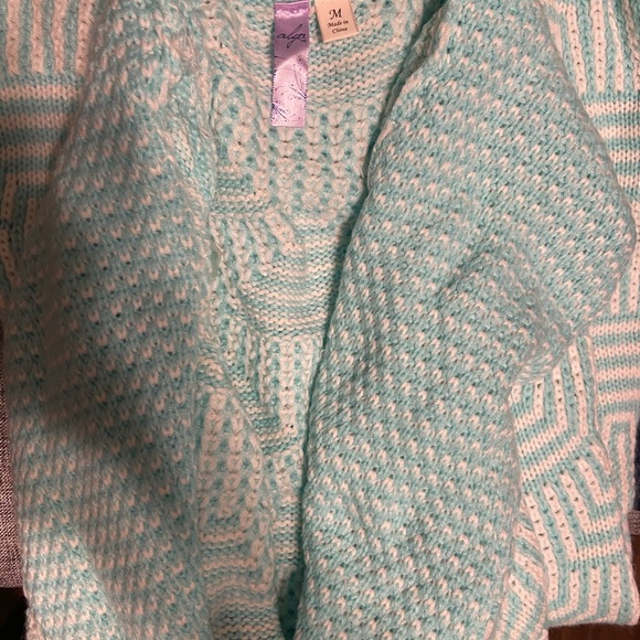 2-4-1 Francesca's Cardigans GREAT DEAL - Picture 13 of 14